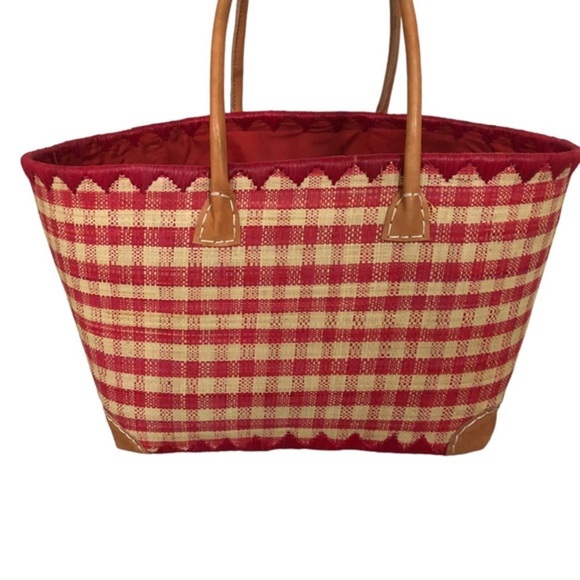 Red checkered Madagascar handcrafted structured raffia large straw wicker tote - Picture 12 of 12